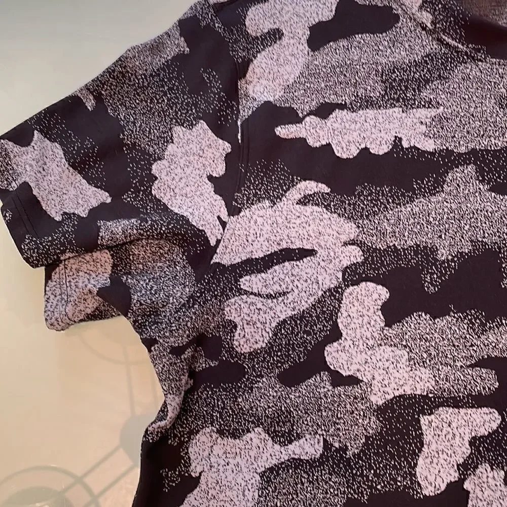 Lululemon top 2 black grey light grey printed